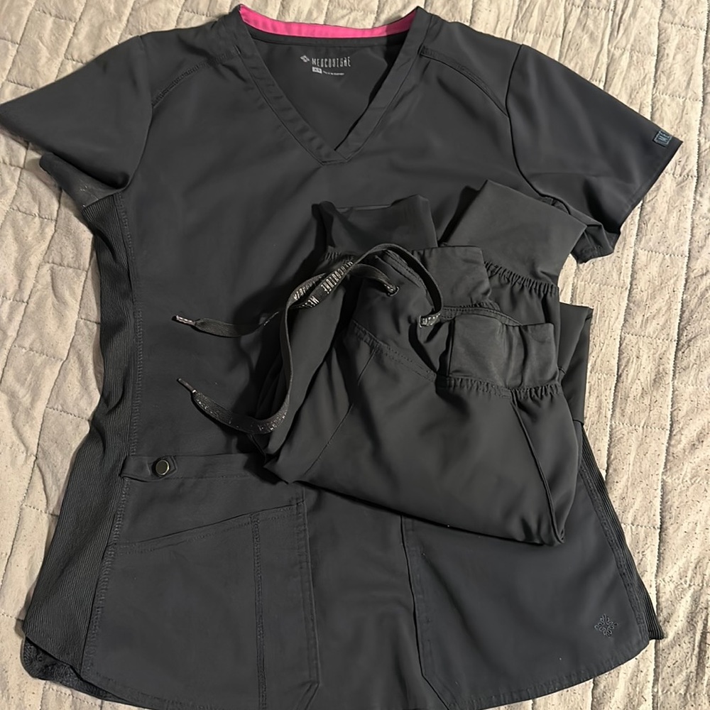 Medcouture scrub set size xs